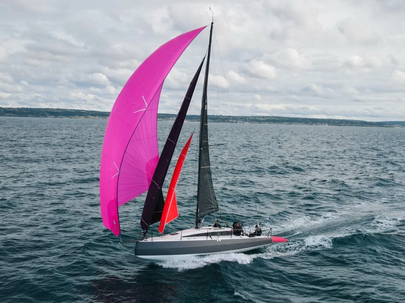 Tahuata - Yelkenli içinde La Trinité-sur-Mer