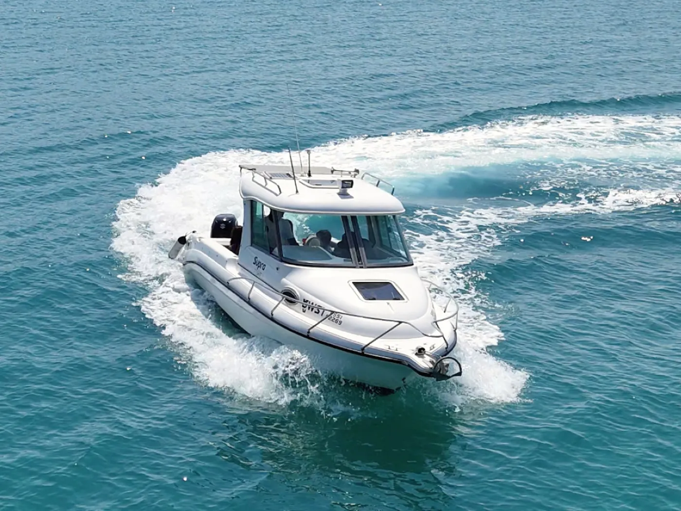 Supra - Motor Yat içinde Rawai