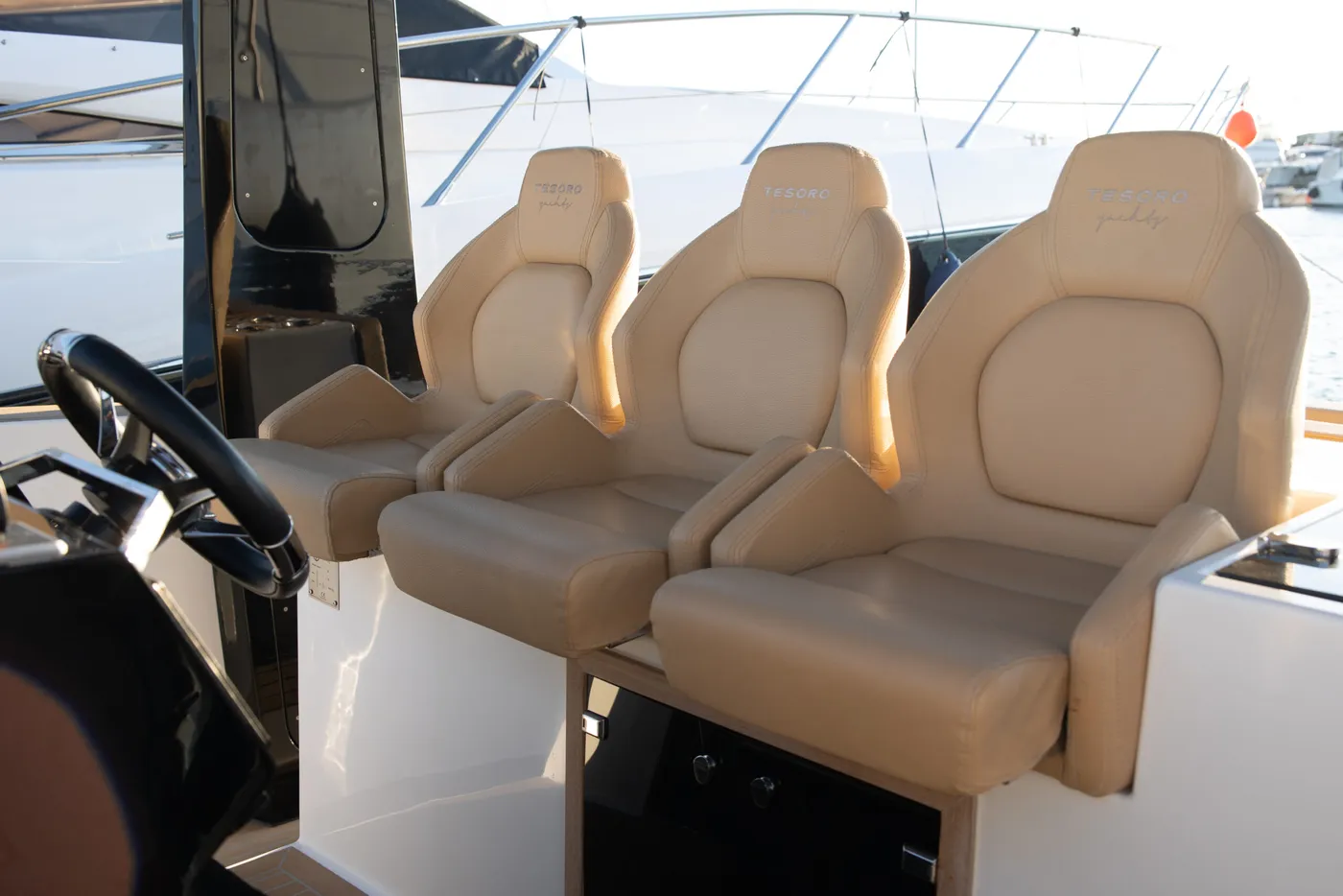 Tesoro T40 - Motor Yat içinde Paros