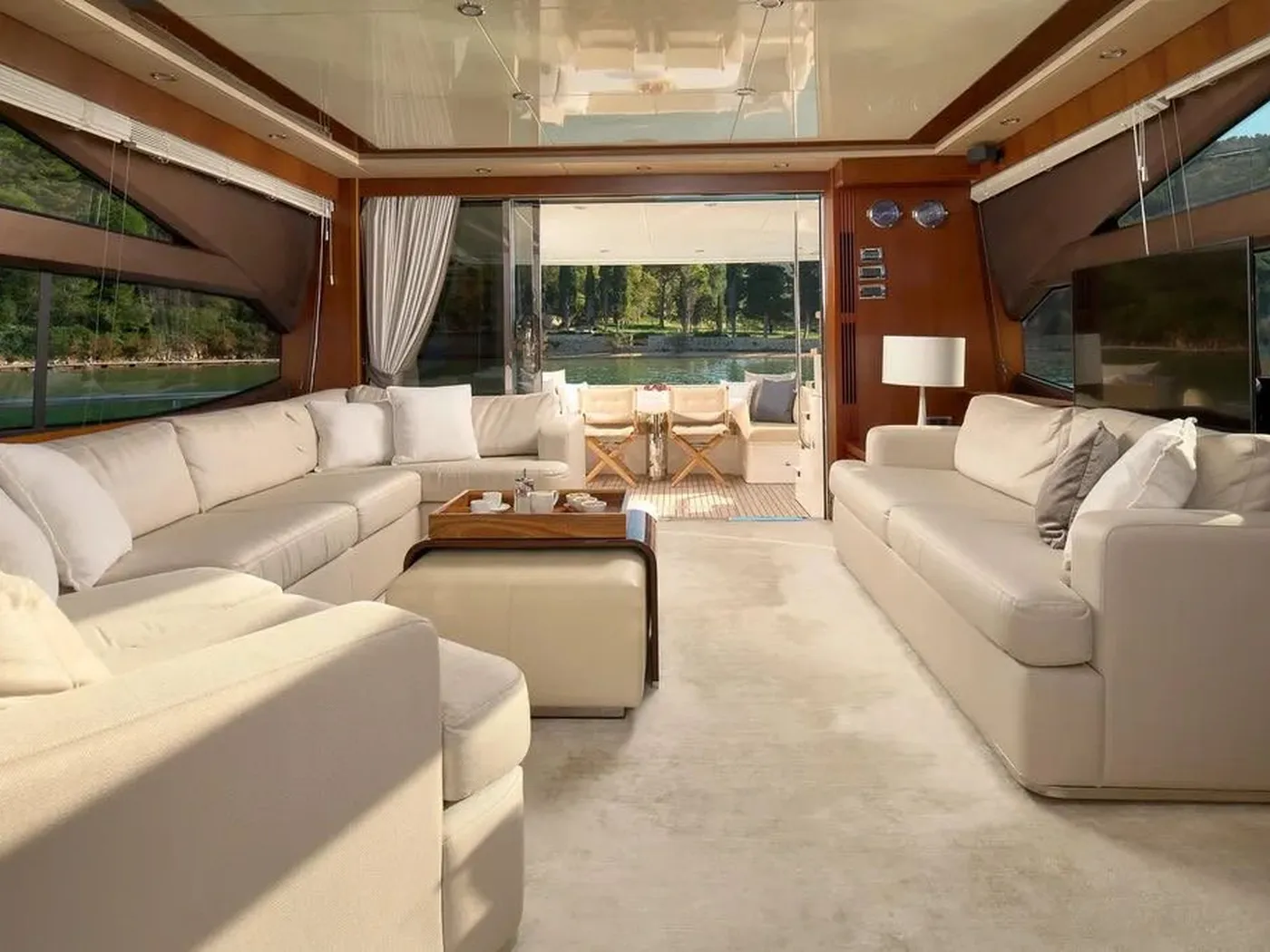 Champion - Motor Yacht in Podstrana - Miljevac