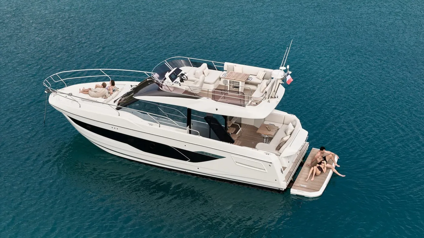 No Stress - Motor Yacht in Podstrana - Miljevac