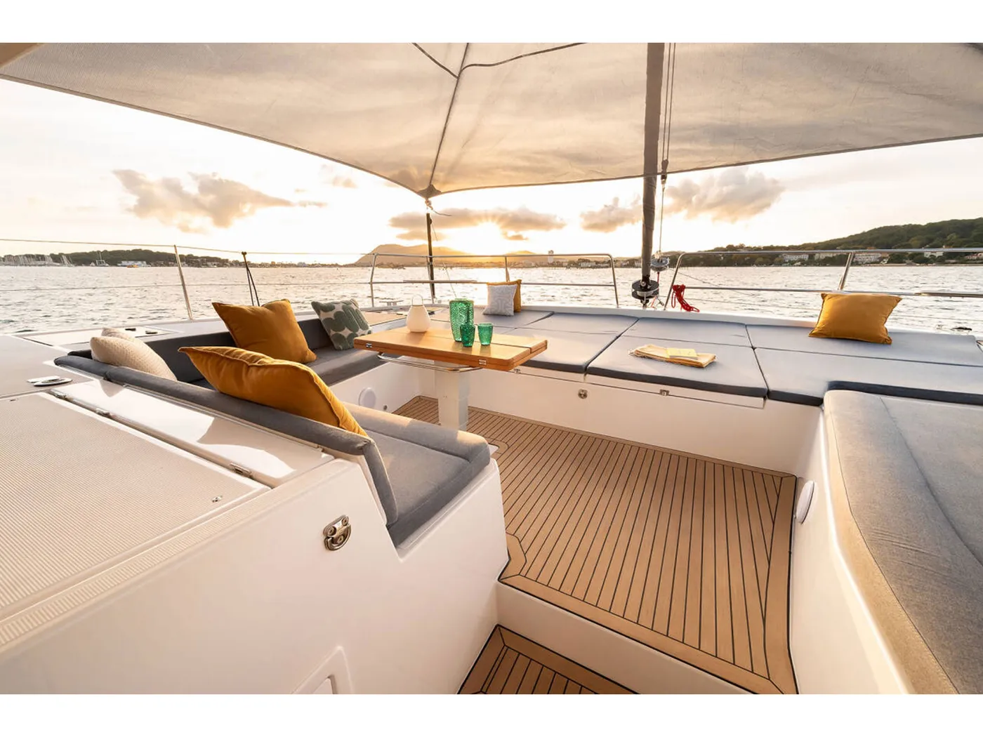 No Name - Catamaran in Golfo Aranci