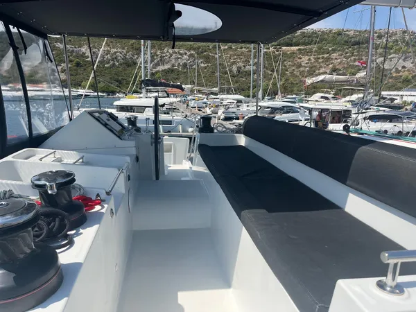 CARIAMA (air condition, generator, water maker, flybridge)
