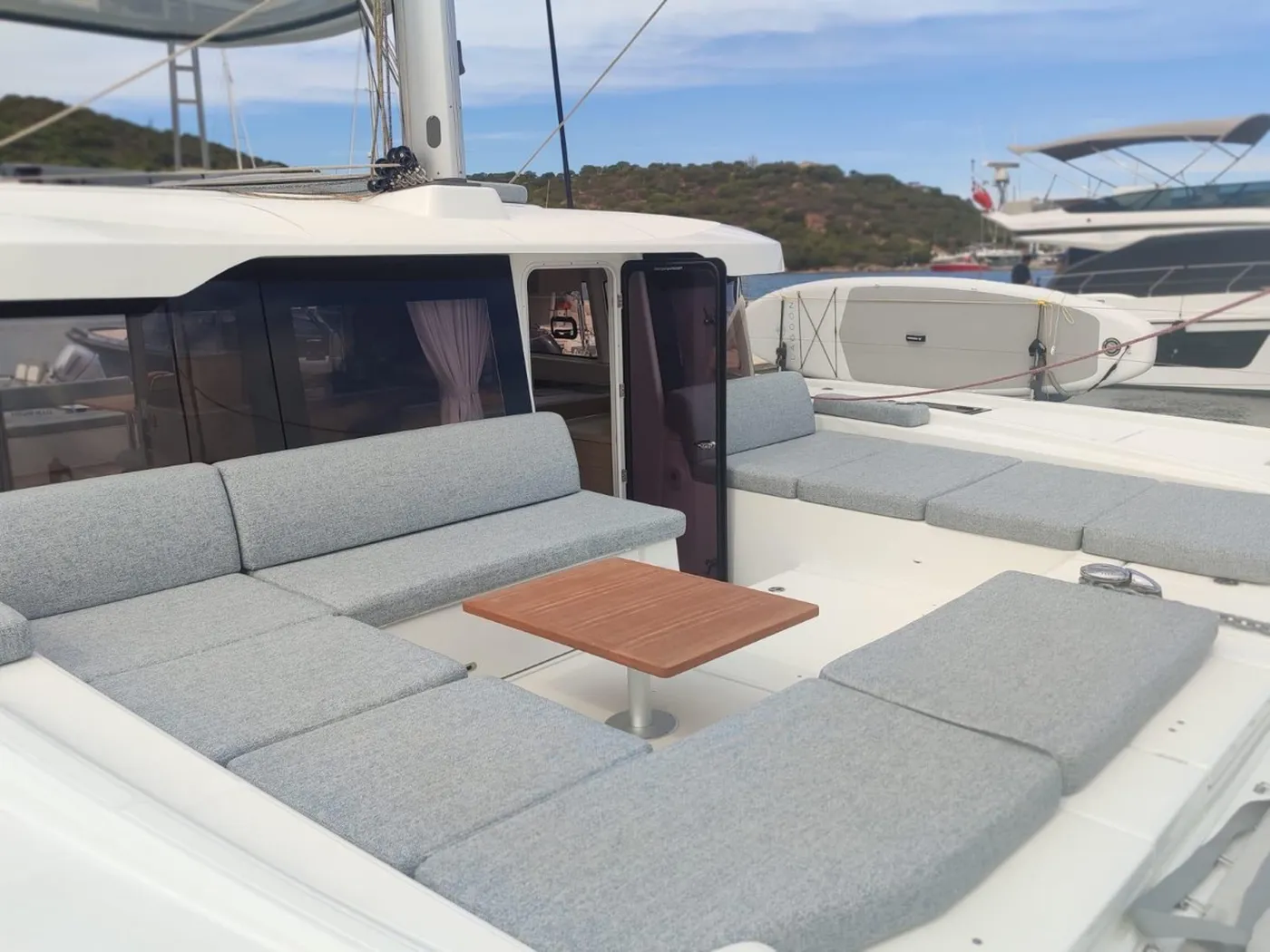 new Lag 47 - Katamaran içinde Olbia