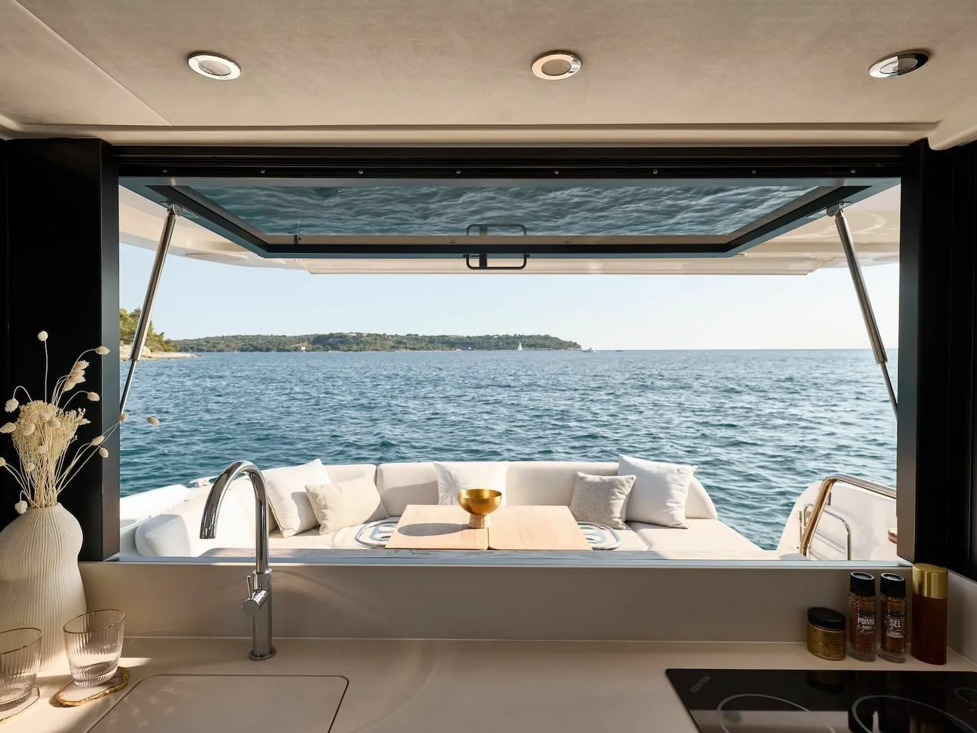 Mr. 77 - Motor Yacht in Seget Donji