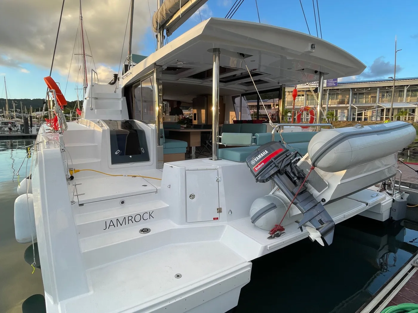Premium - Katamaran içinde Le Marin