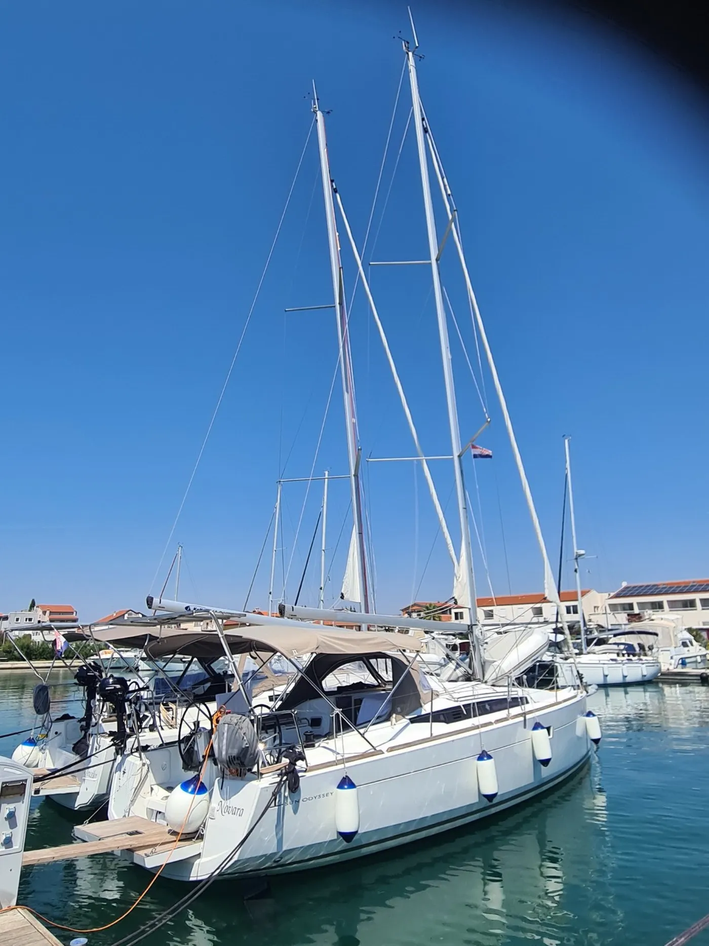 NOVARA - Yelkenli içinde Split