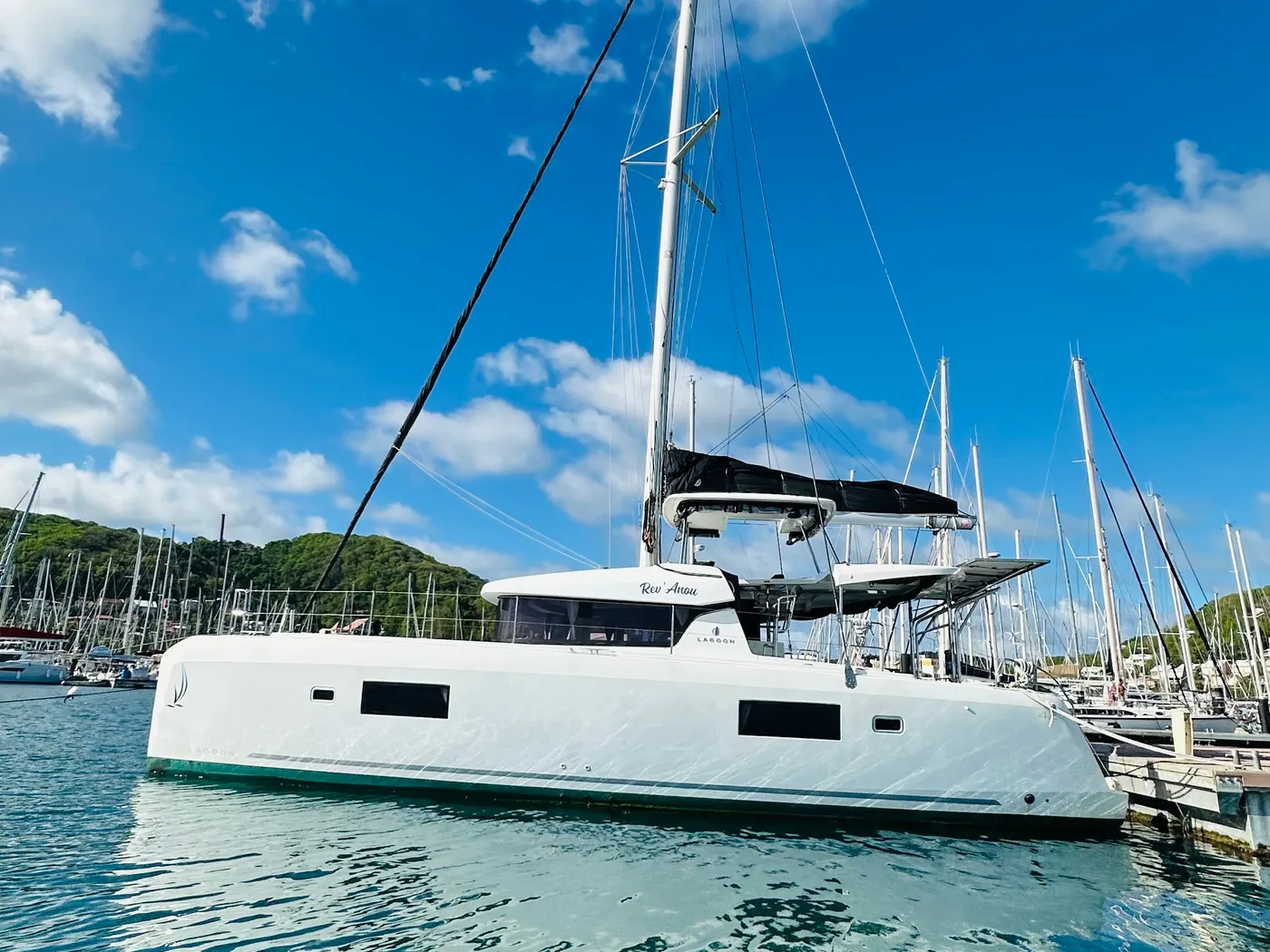 Rev'Anou - Catamaran in Le Marin