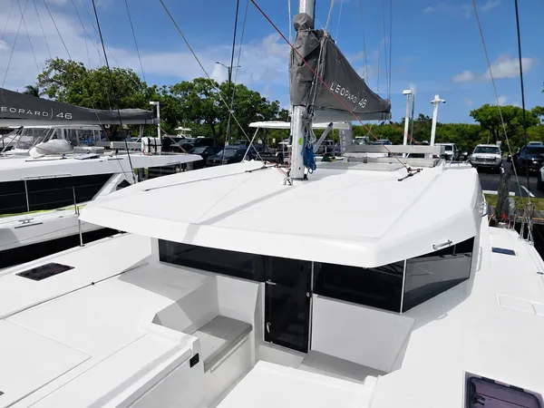 Nauti T's