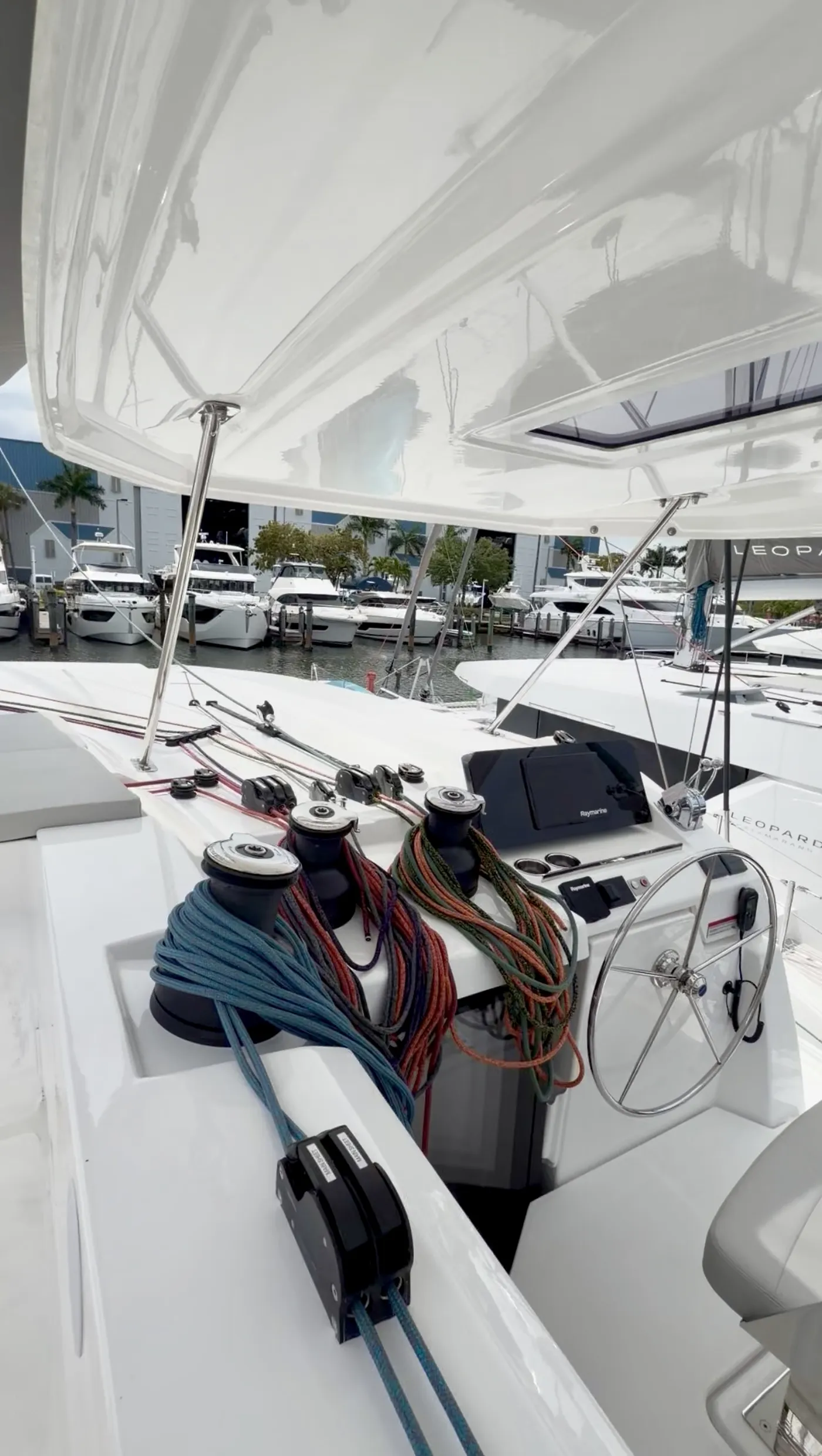Nauti T's - Catamaran in Road Town