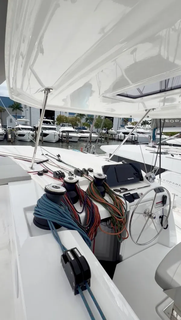 Nauti T's