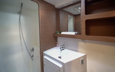 Catalina | A/C generator watermaker