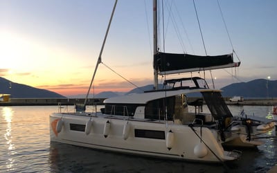 Bonobo | A/C generator watermaker