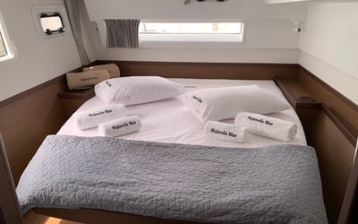 Majorelle Blue | A/C generator watermaker