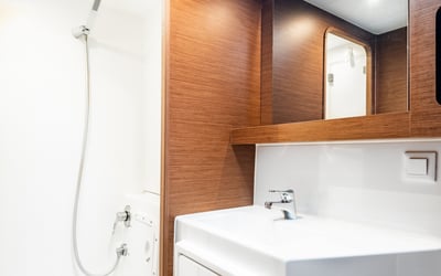 Beauty L A/C-GEN-WATER MAKER-SOLAR-ELEC.WC