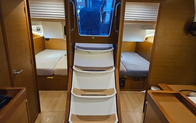 Virginia (A/C, Gen. 10kVA, Watermaker 160L/h, Electric Winch)