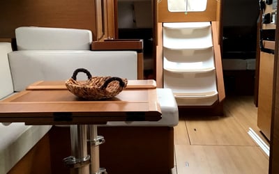 Helia (A/C, Gen. 10kVA, Electric Winch NEW 2022)