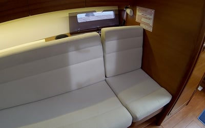 Dufour 350 interior