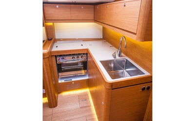 MALIN (owner version, new sails 2024., air condition, generator)