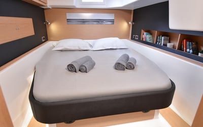 Paris (Dufour Catamaran 48)