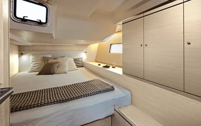 Barracuda (Refit 2026 - A/C - Generator - Electric Heads - 12 Pax)