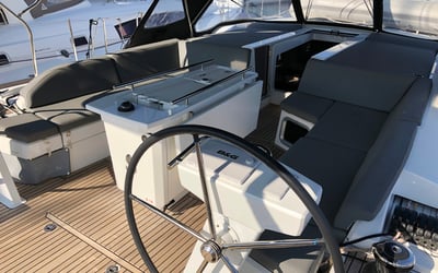 Salt Water (A/C - Generator - Inverter - 12 pax)