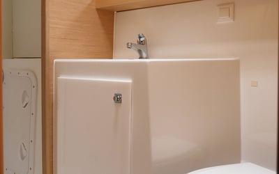 Interior - toilet (photo taken 2019)