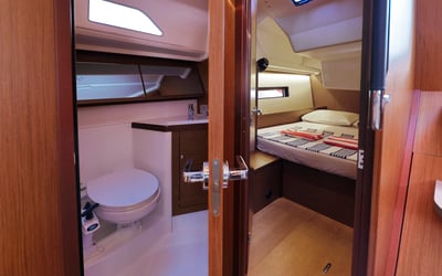 Miro 2022 ( Beneteau Oceanis 40.1 ft)