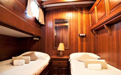 Aeolian Island Cabin 5