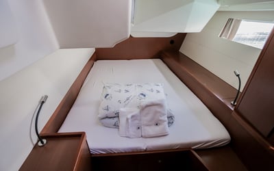 Nabucco: Forward Cabin #1 (Cabin Charter - 2 pax) Fully Crewed, ALL EXPENSES