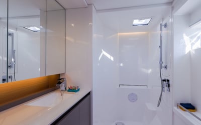 Moorings 5000 Exclusive Plus