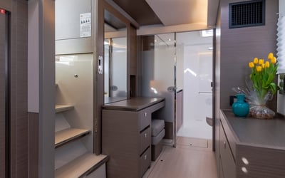 Moorings 5000 Exclusive Plus