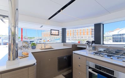 Moorings 4600 - 4 Crewed