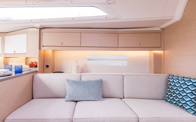 Sunsail 37.3 Premium Plus