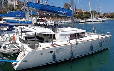 Sunsail Lagoon 450F Classic