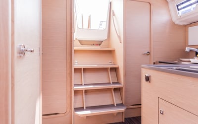 Sunsail 37.3 Premium Plus