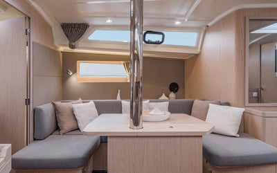 Sunsail 41.1 Classic