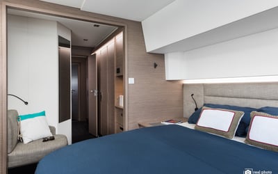 Papa Charlie - A/C, Generator, Water maker