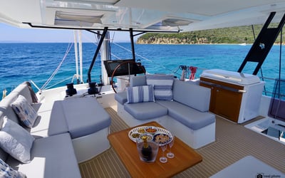 Maurice - Luxury Catamaran, A/C, Generator, Water maker