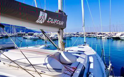 Thea - A/C, Generator, Water maker, Solar Panel