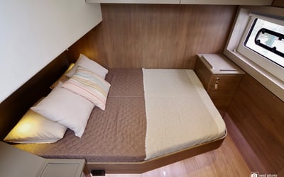 Antigone - A/C, Generator, Water maker