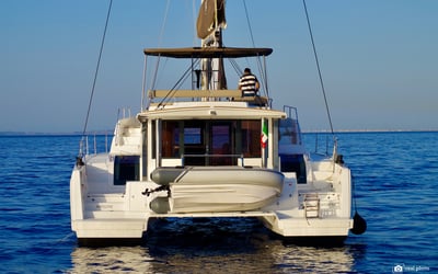 Antigone - A/C, Generator, Water maker