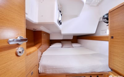 Bianca - Water maker, Solar Panel