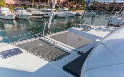 Almalù - A/C, Generator, Water maker