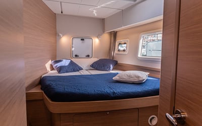 Almalù - A/C, Generator, Water maker