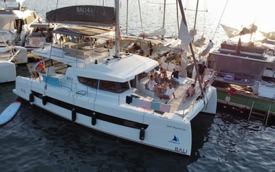 Sail Aquarius