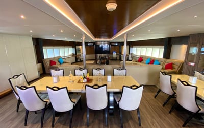 M/Y Honors Legacy