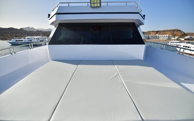 Twin bed cabin lower deck 3