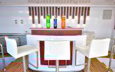 Comfort cabin upper deck 1