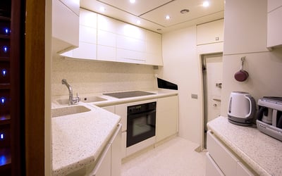 24M Deluxe Maiora Motoryacht